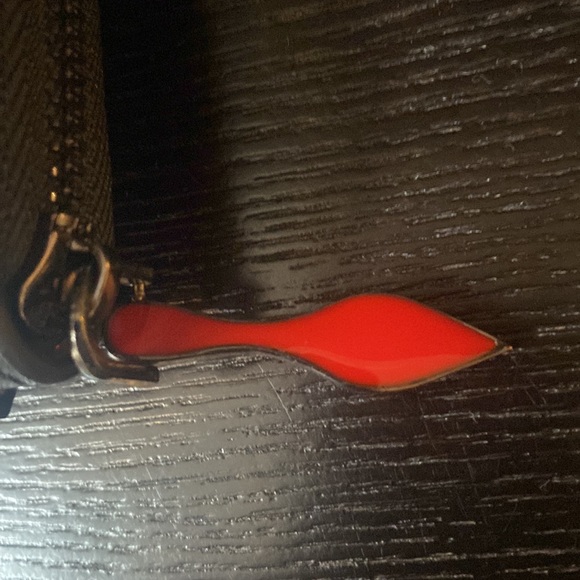 New wallet with lots of card space. - Picture 2 of 5